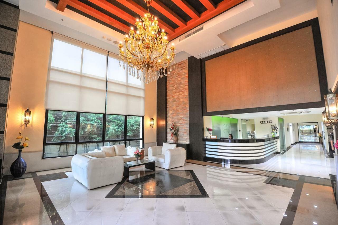 42Grand Residence Bangkok Esterno foto